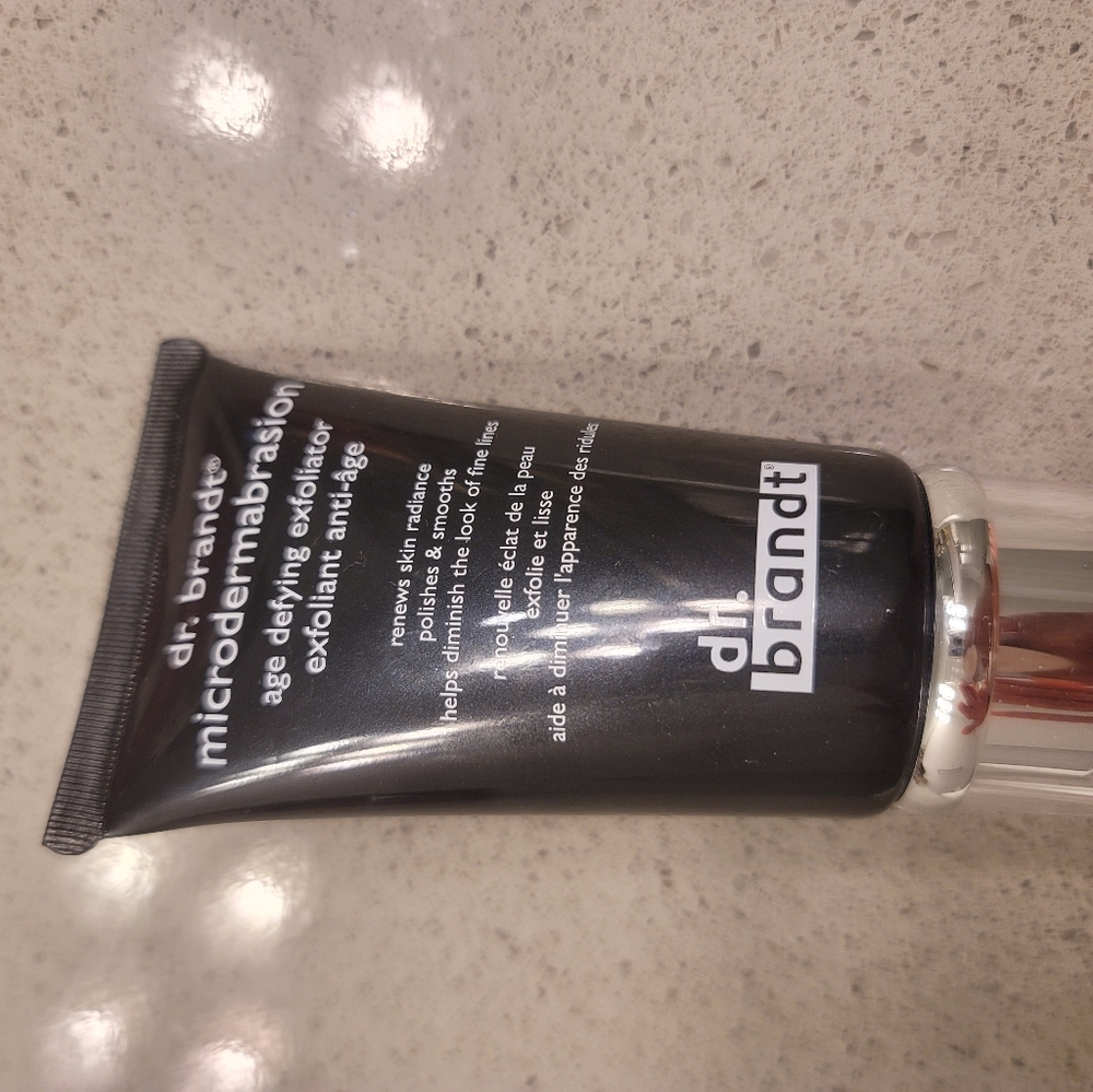 Dr Brandt microdermabrasion age defying exfoliator